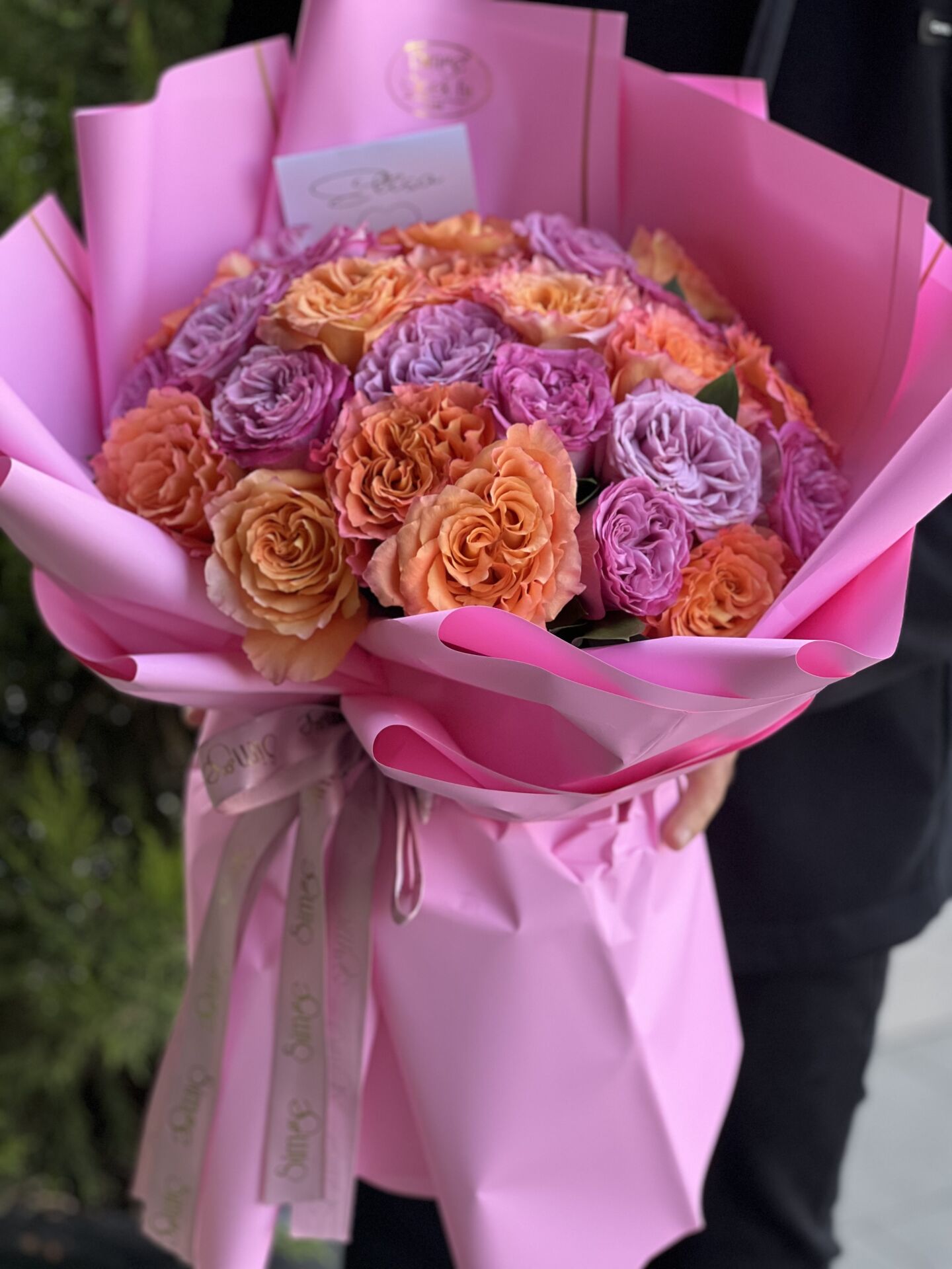 Pembe ve Turuncu Gül buketi