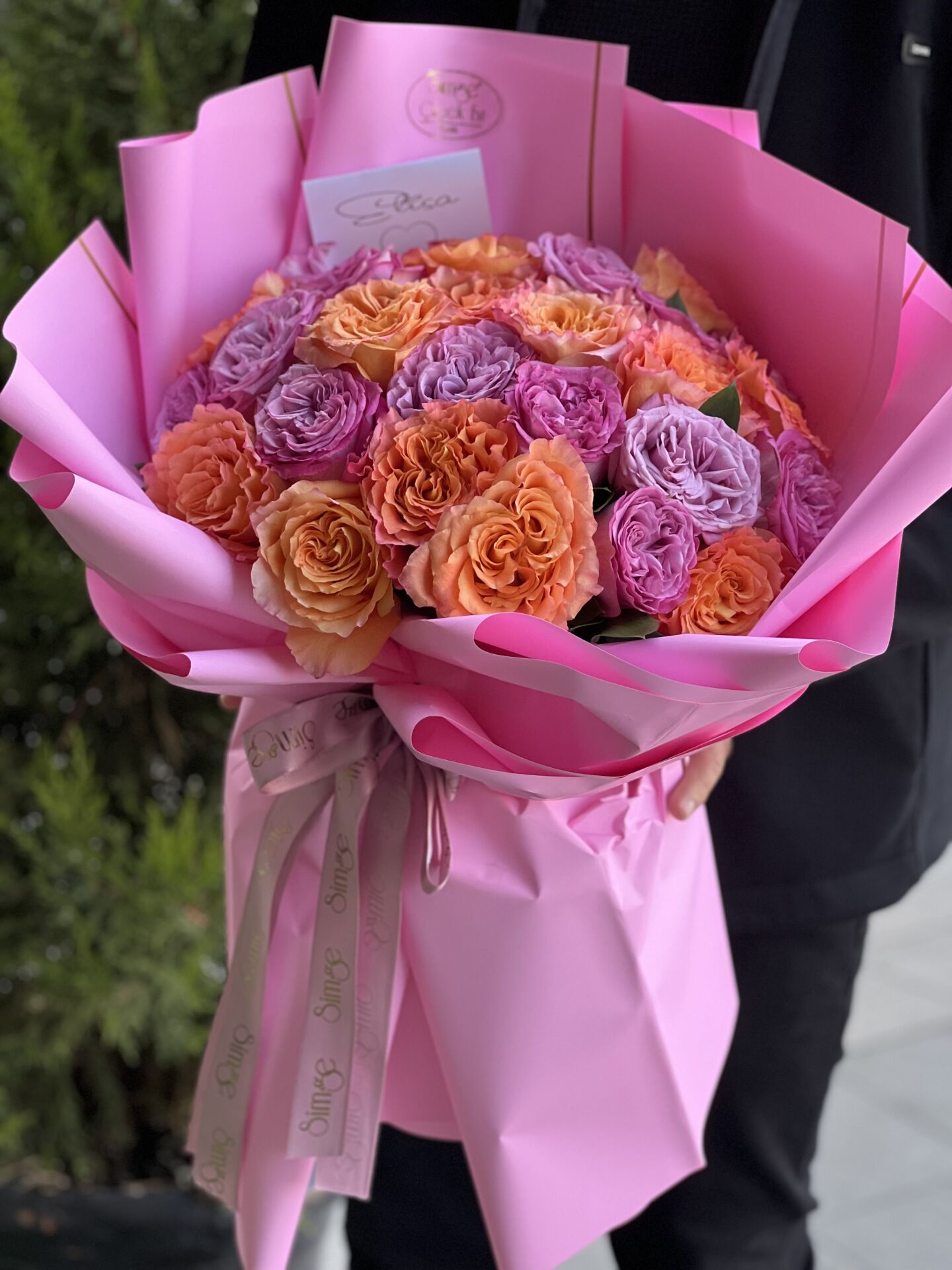 Pembe ve Turuncu Gül buketi