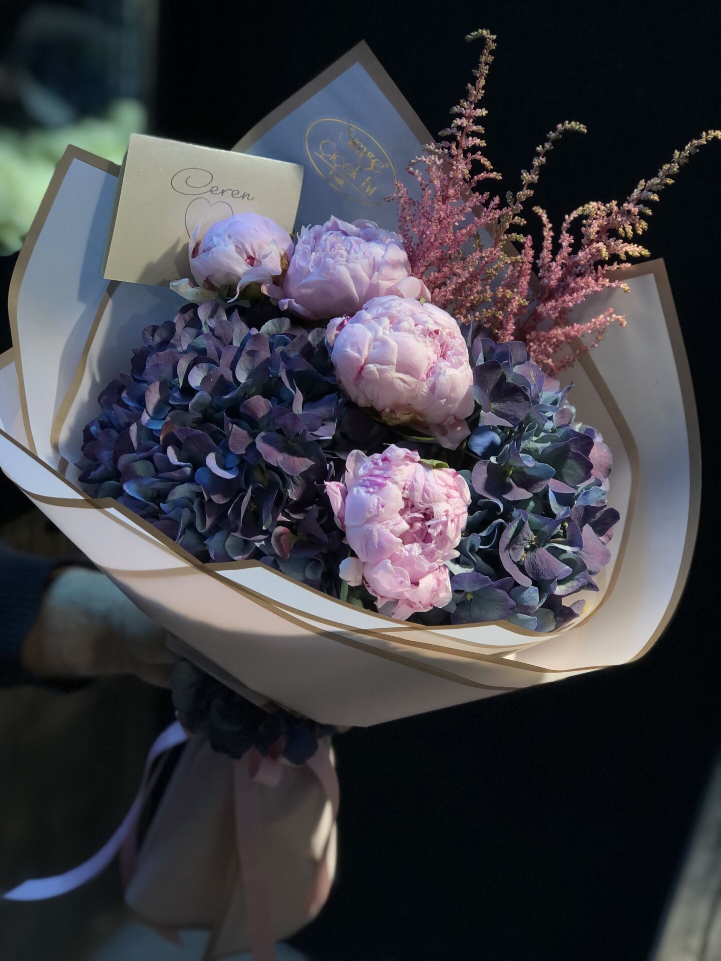 Pembe Şakayık ve Mavi Ortanca Buketi