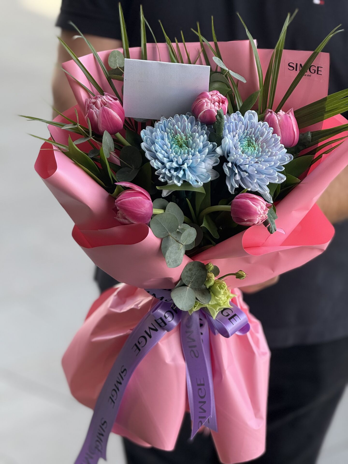 Pembe Lale Ve Mavi Anastasia Buketi