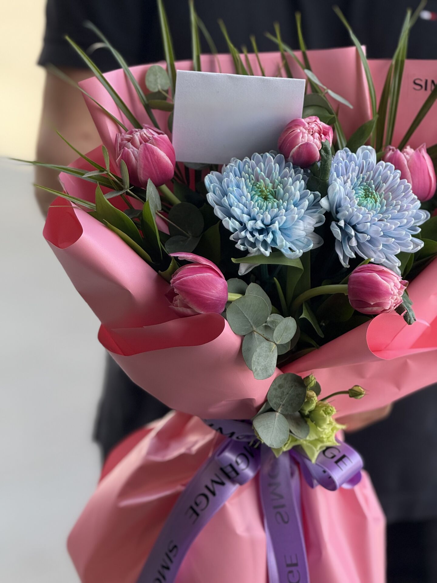 Pembe Lale Ve Mavi Anastasia Buketi