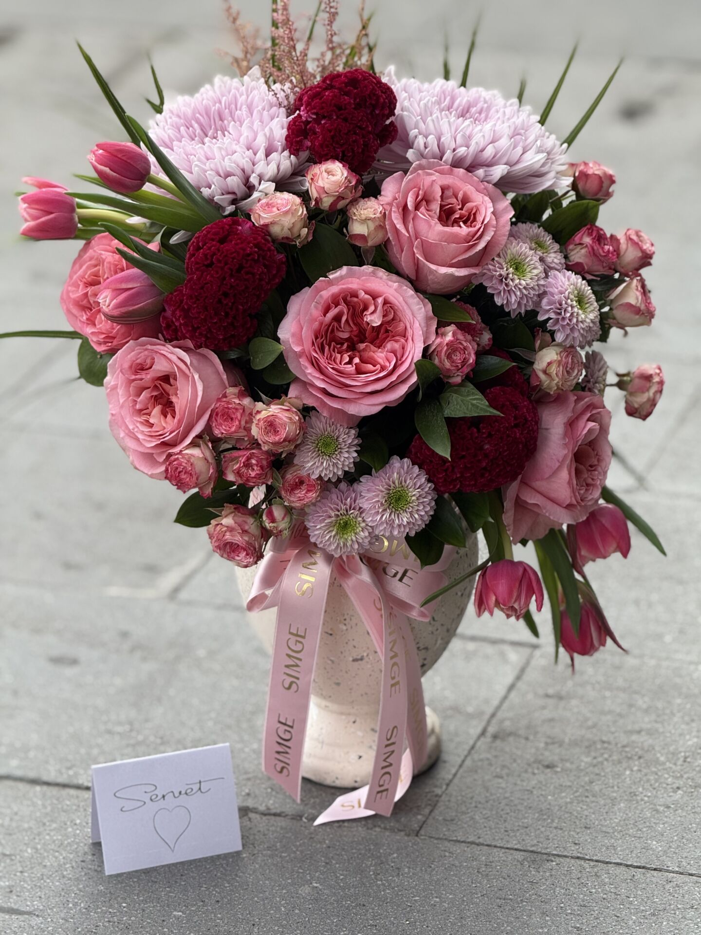 Wishper Safrron Çiçek Aranjmanı