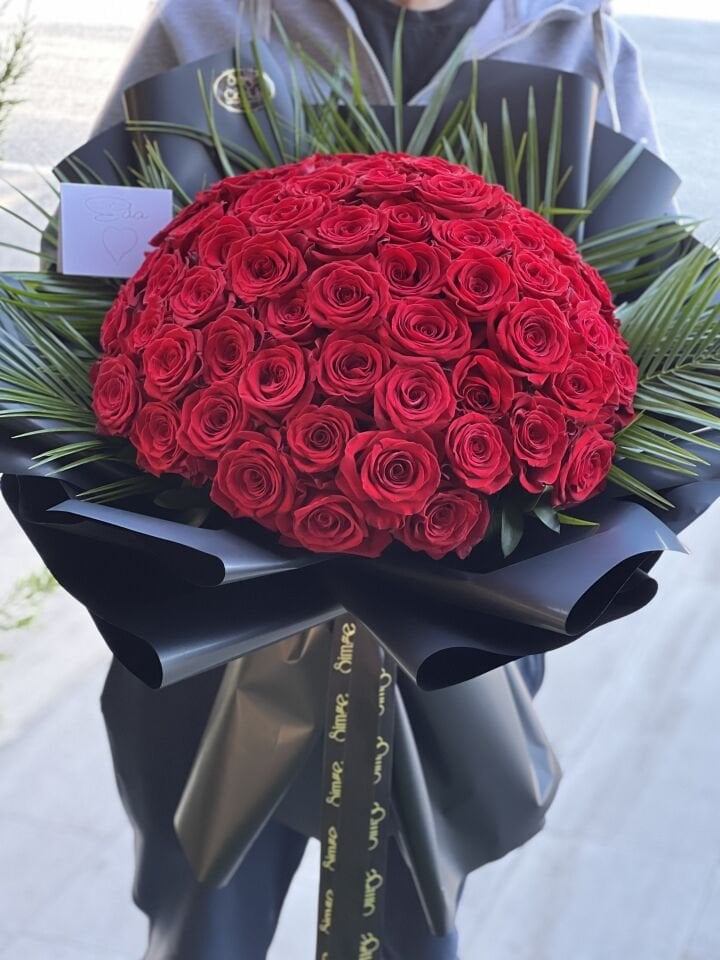 Kırmızı güllü buket