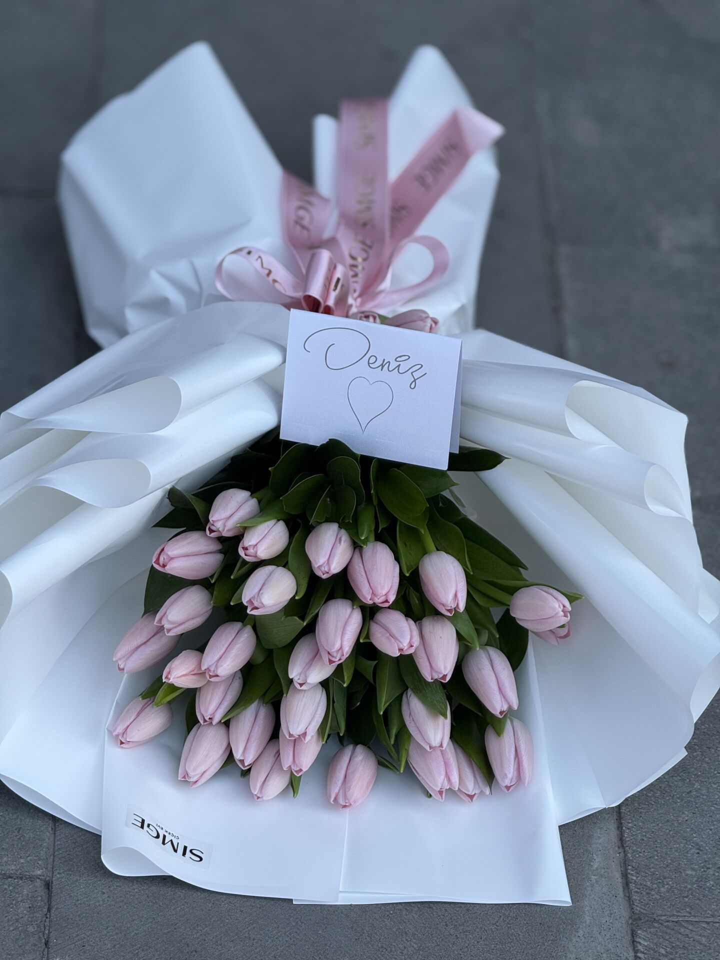 Pembe Lale Buketi