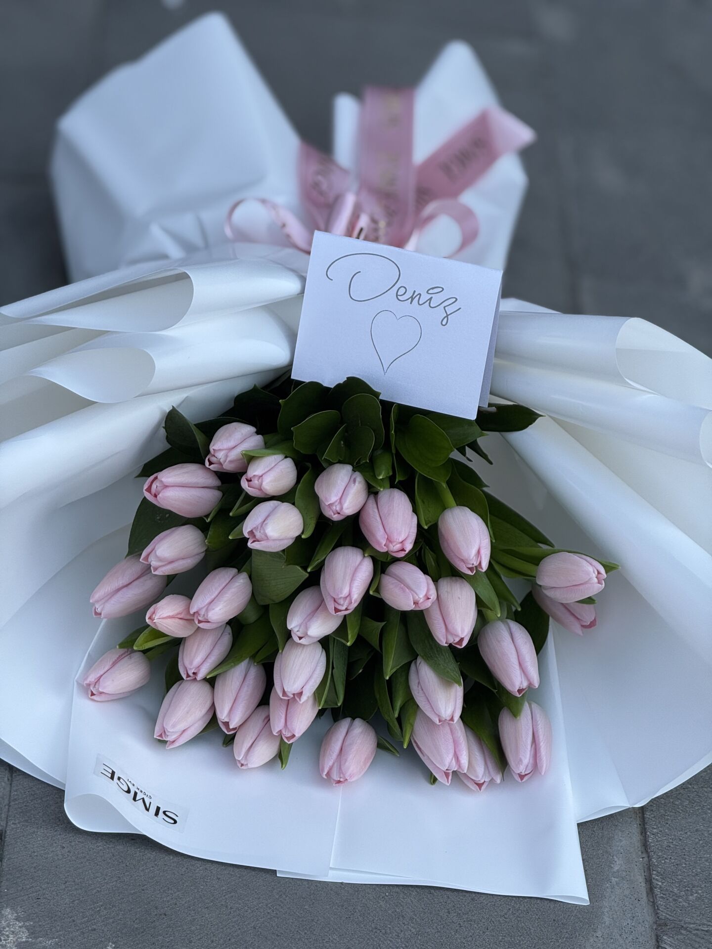 Pembe Lale Buketi