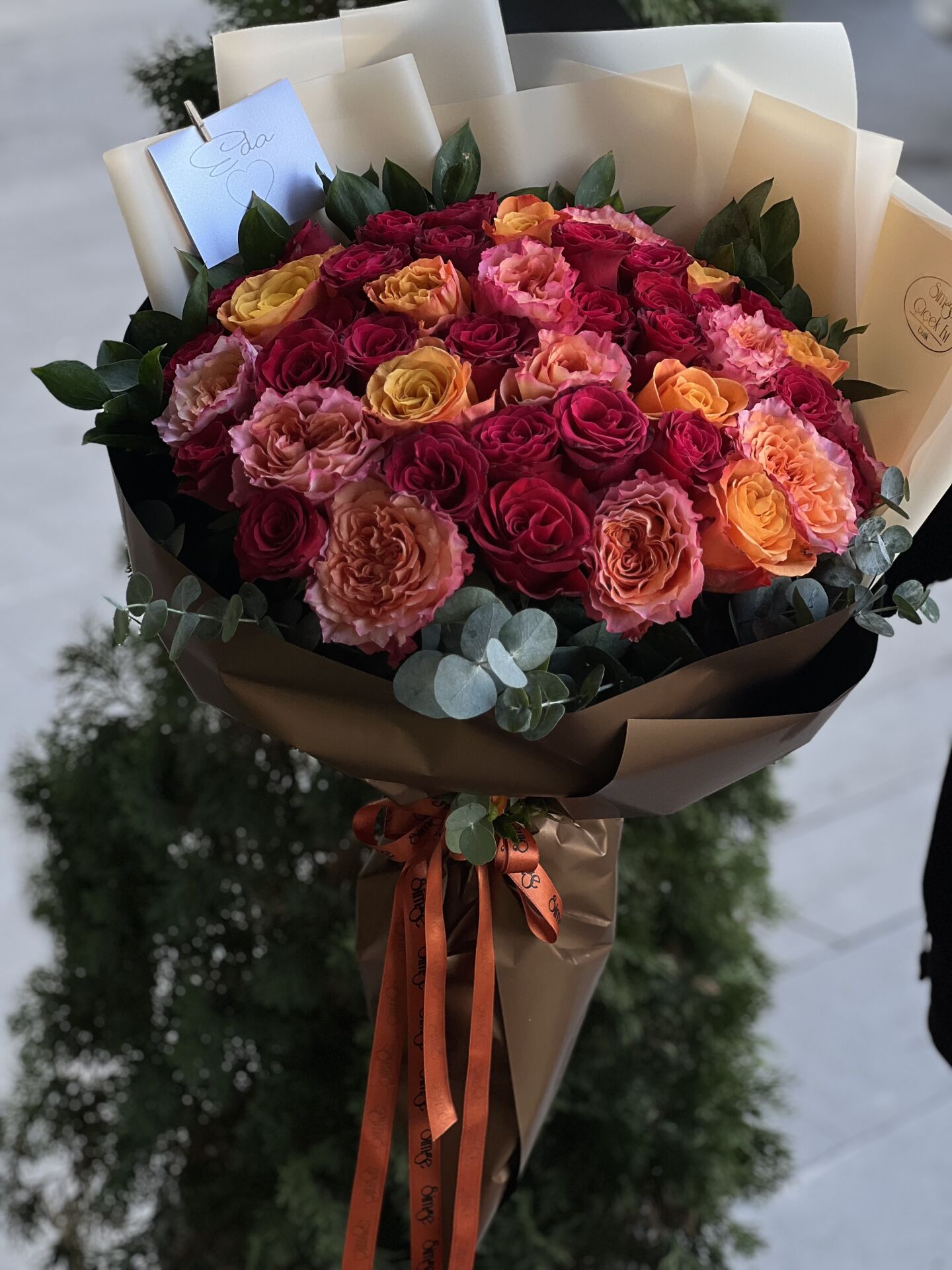 Rengarenk Güllerden Oluşan 41 Gül Buketi