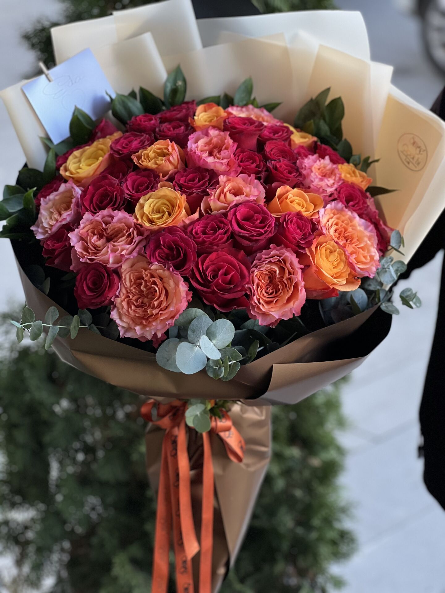 Rengarenk Güllerden Oluşan 41 Gül Buketi