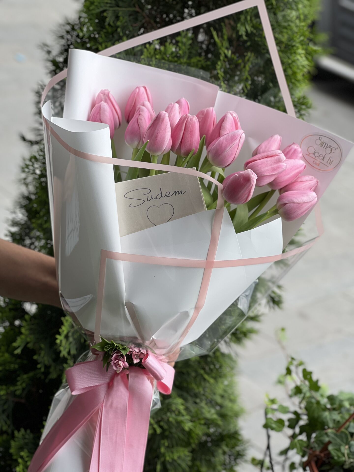 Zarif Pembe Lale Buketi