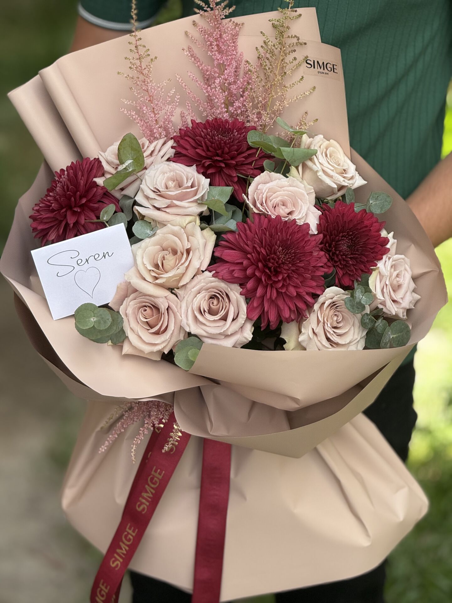 Bordo Anastasia ve Krem Güller