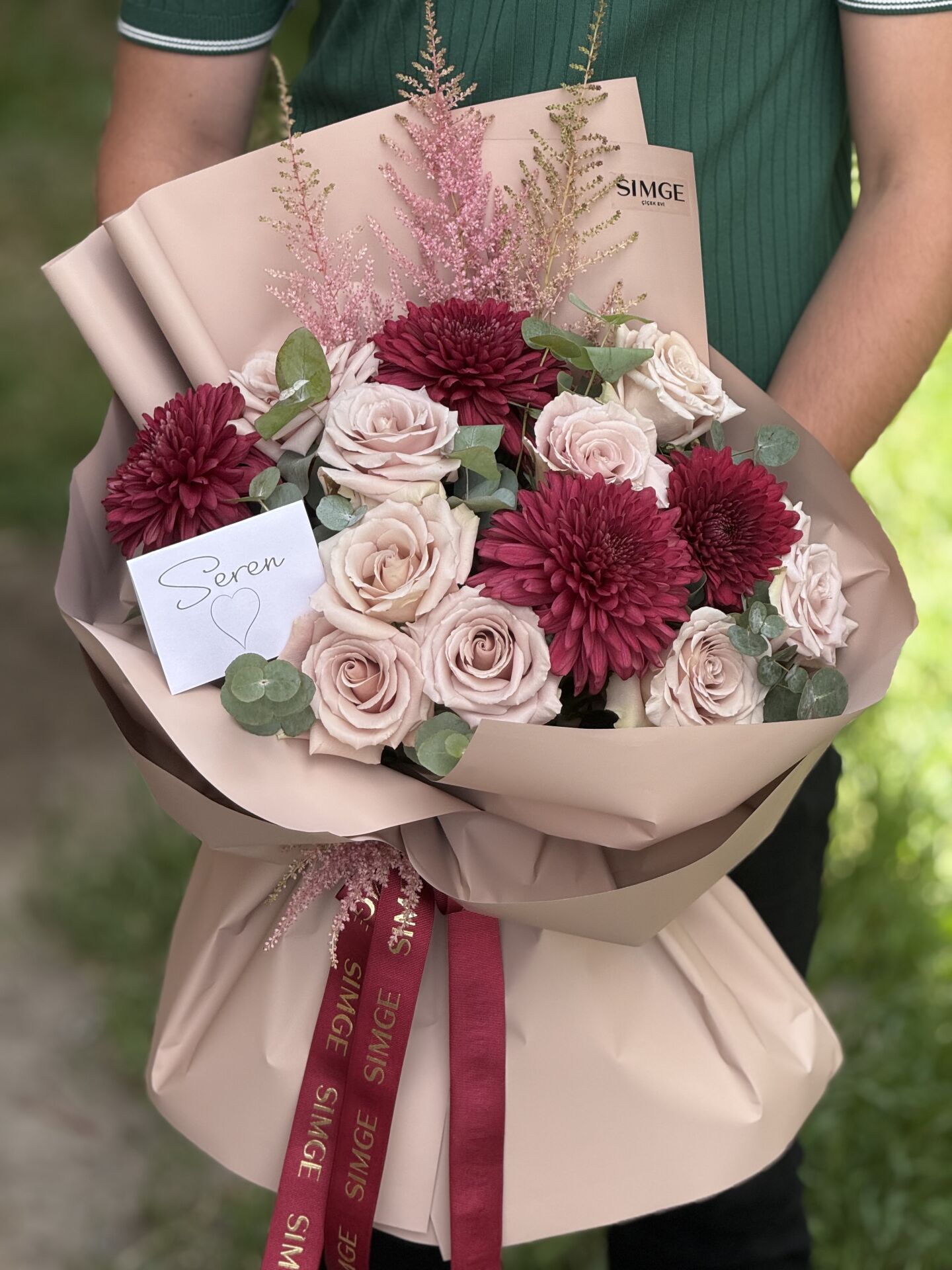 Bordo Anastasia ve Krem Güller