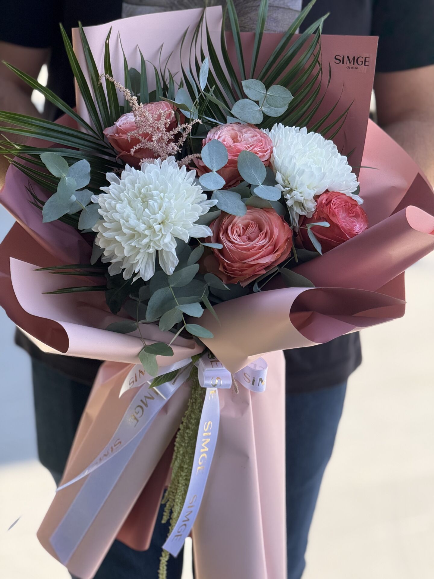 Kahala Gül ve Beyaz Anastasia Buketi