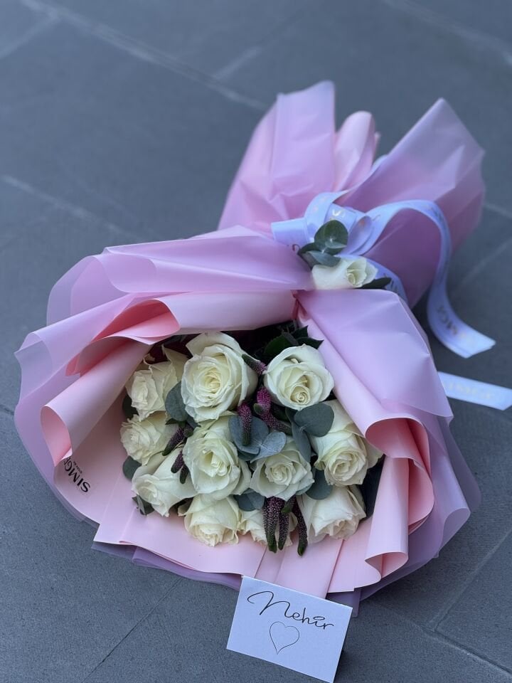 11’li Beyaz Gül Buketi