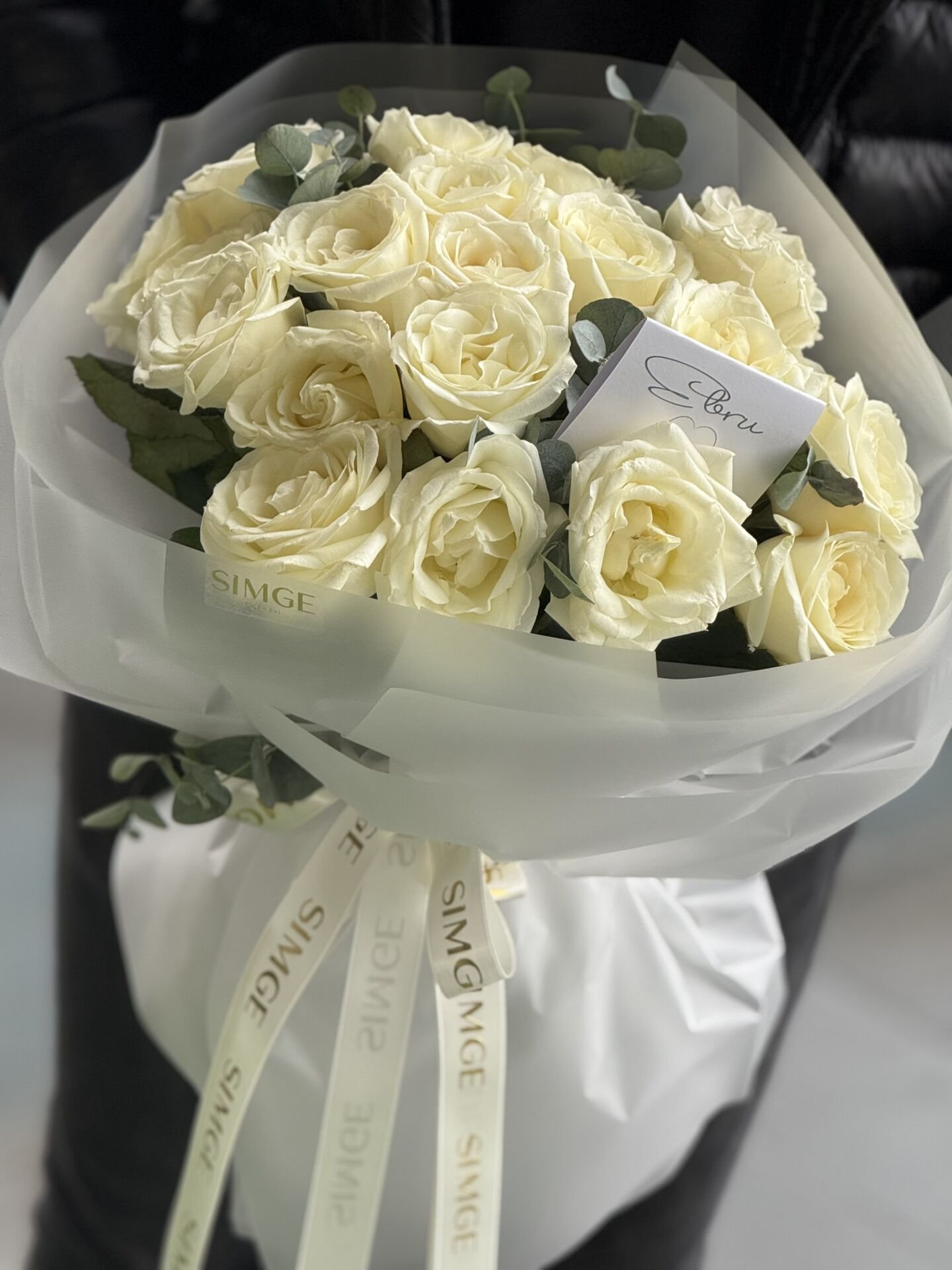 Aura Beyaz Rüya Gül Buketi