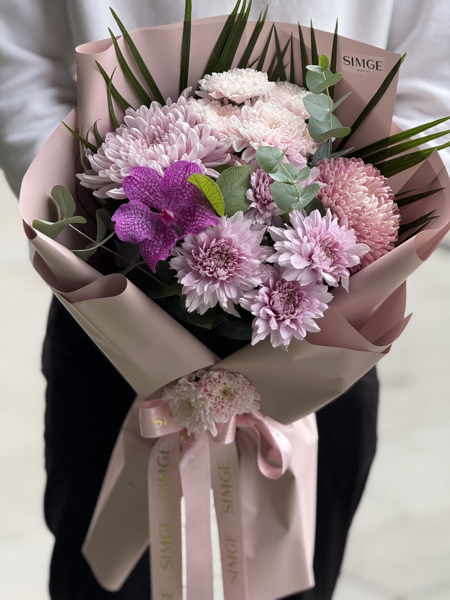 Golden Leaf Çiçek buketi