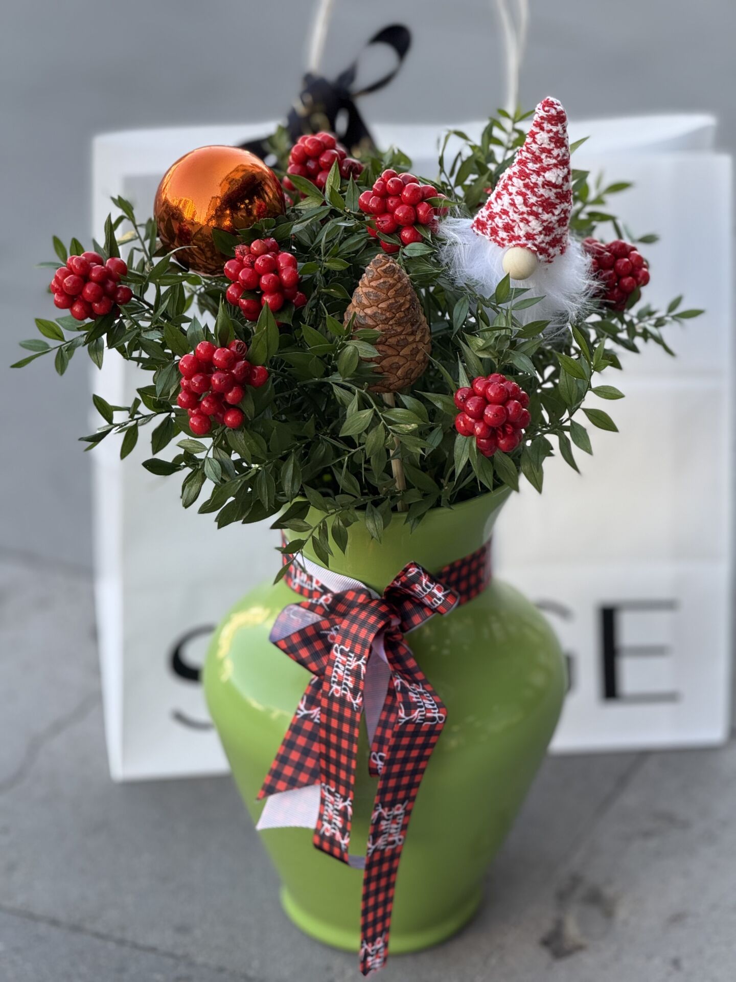 Yeşil Cam Vazolu Kokina Aranjman