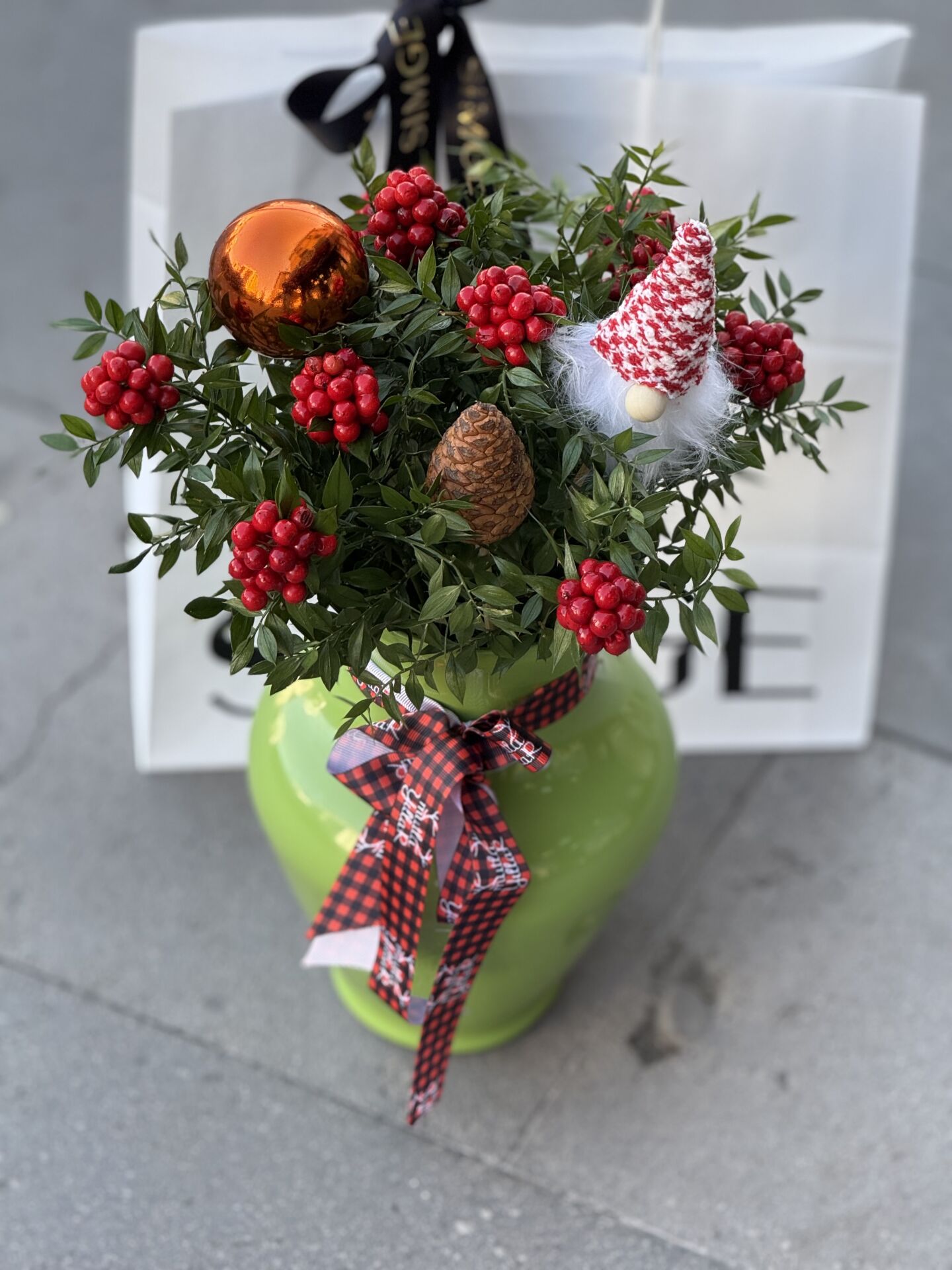 Yeşil Cam Vazolu Kokina Aranjman