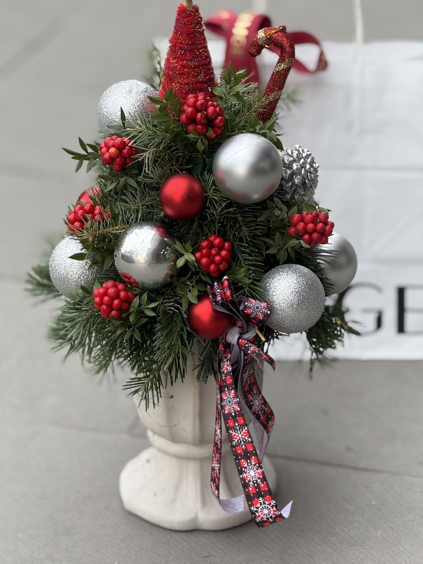 Vazoda Yeni Yıl Ağacı