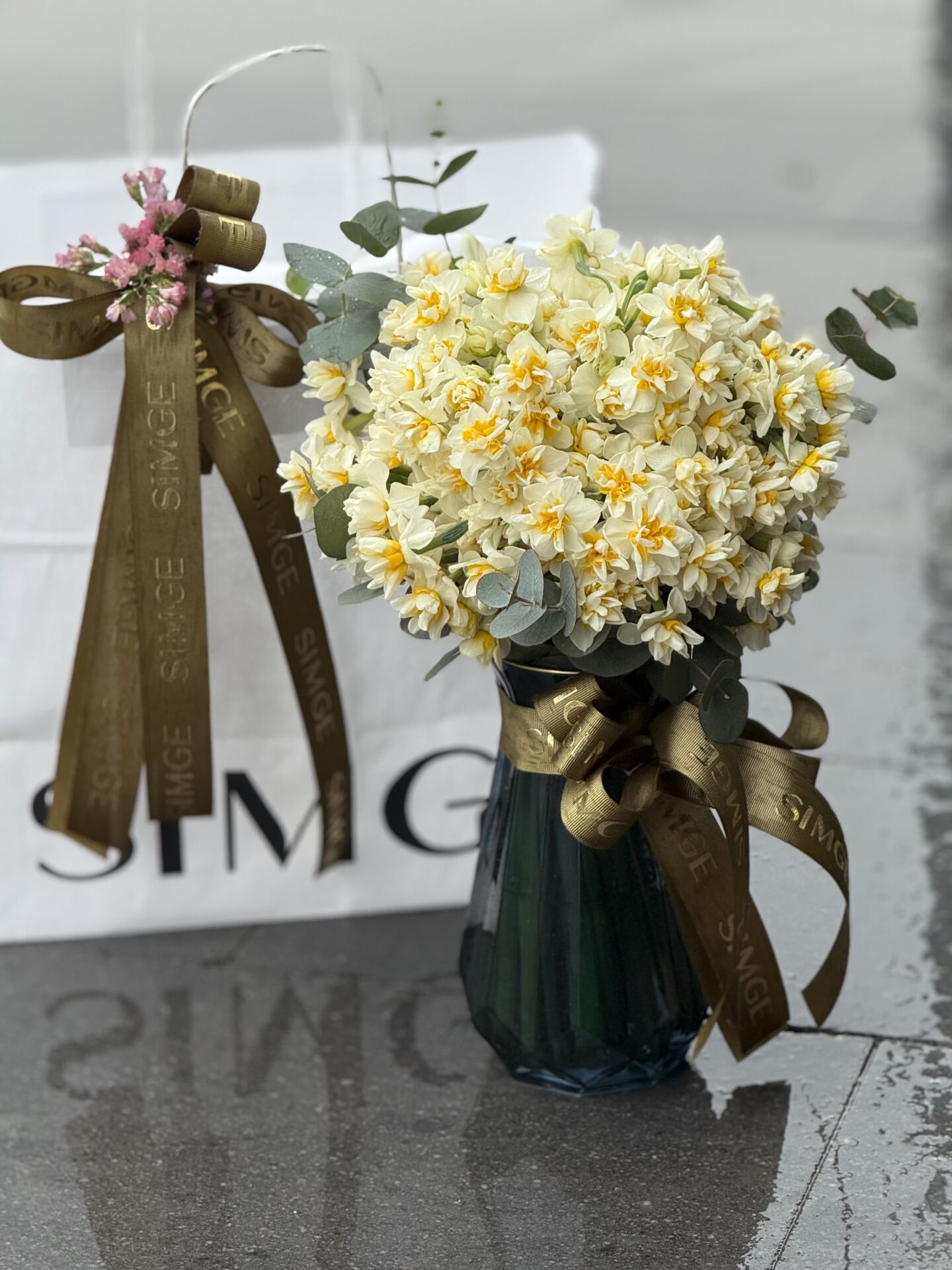 Cam Vazoda Hoş Kokulu Nergis