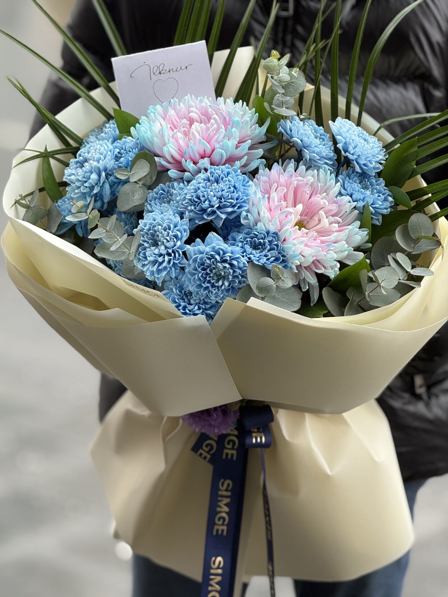 Silvia Mavi Krizantem Ve Anastasia Buketi