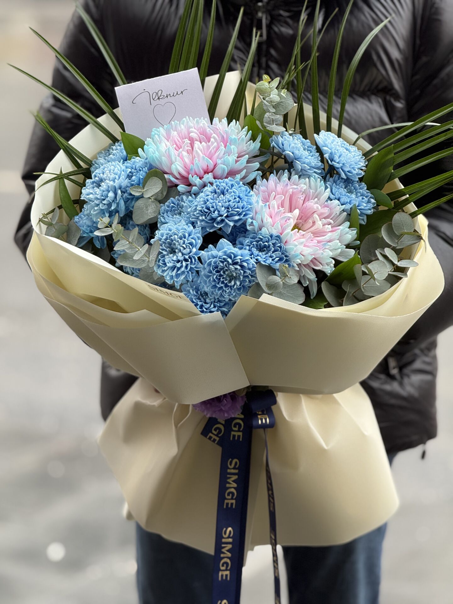 Silvia Mavi Krizantem Ve Anastasia Buketi