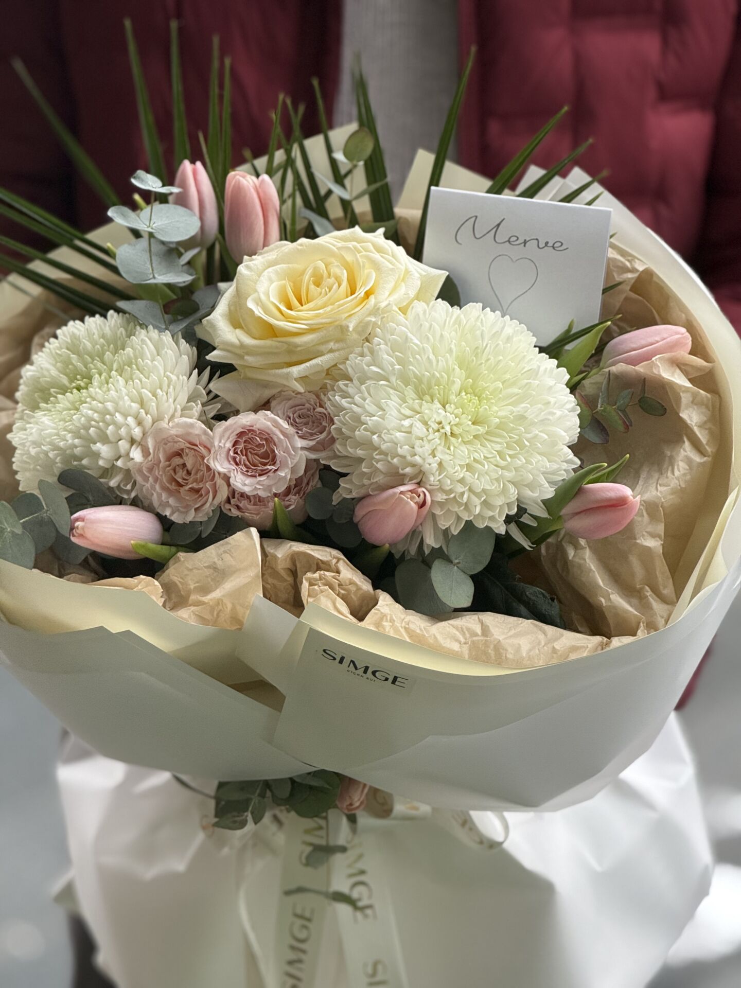 Silvia Lale Ve Anastasia Buketi