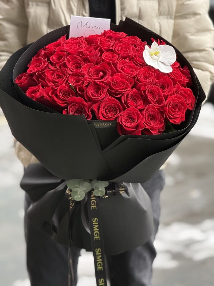 Aura Red Roses Kırmızı Gül Buketi