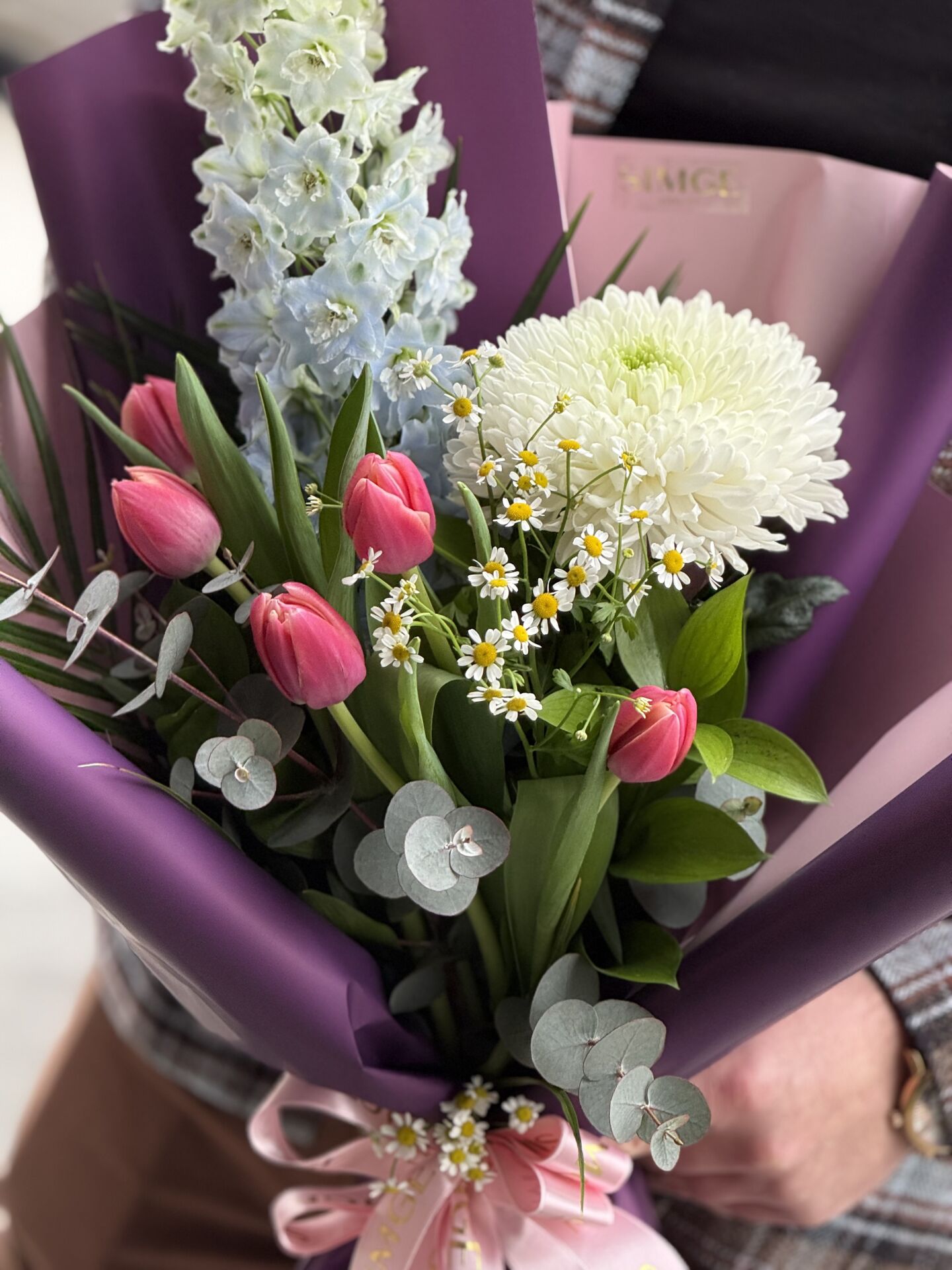 Fleur Laleli Delphinium Çiçek Buketi