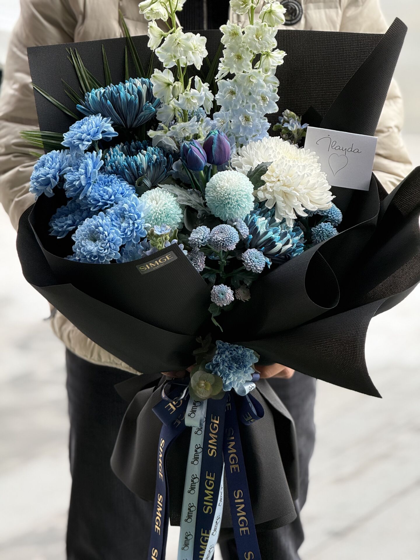 Aura Mavinin Zerafeti Çiçek Buketi