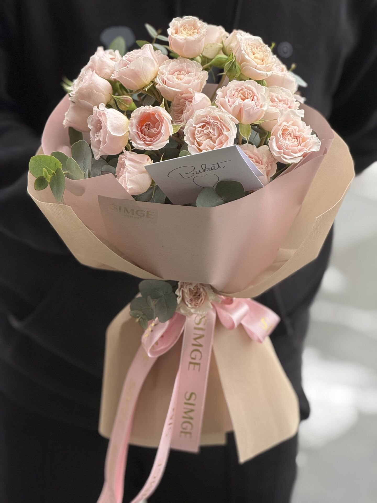 Fleur Pembe Çardak Gül Buketi