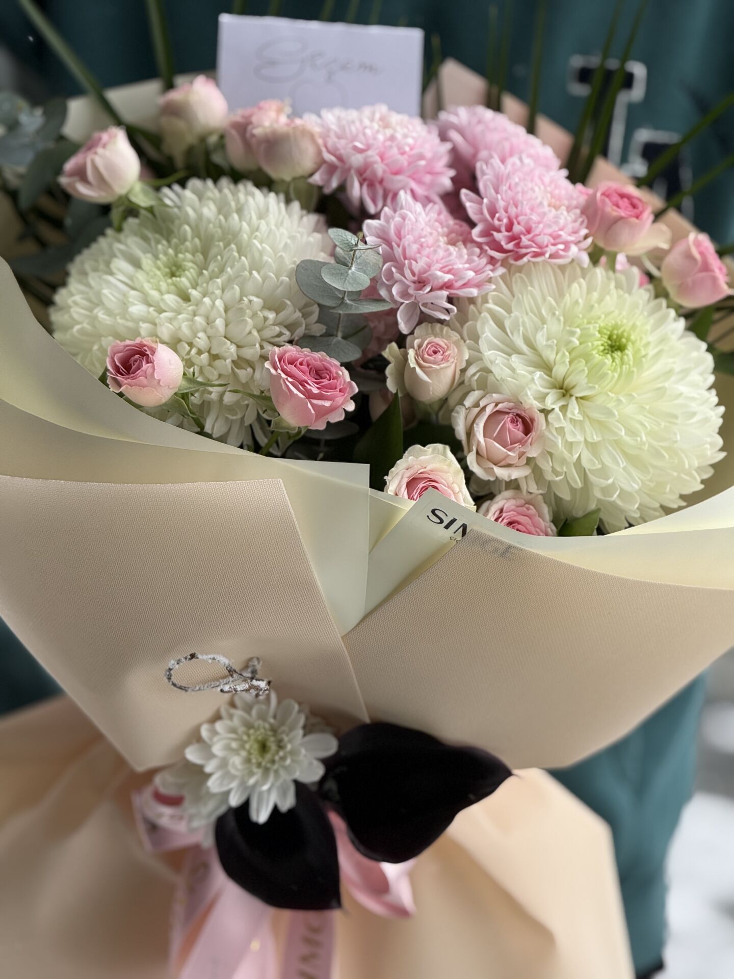 Fleur Anastasia ve Çardak Gül Buketi