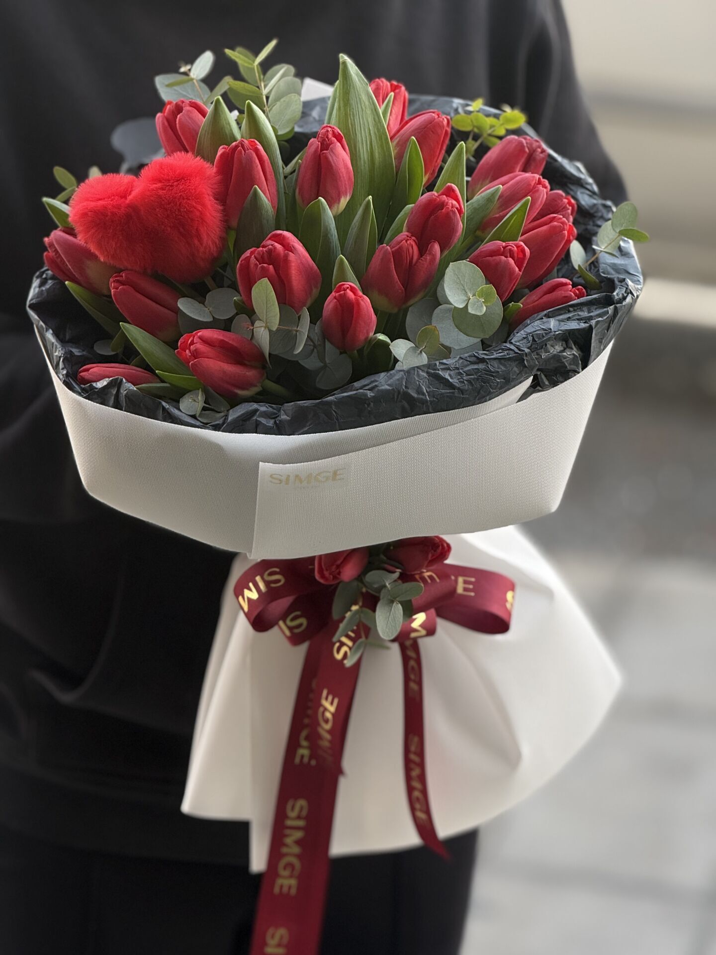 Aura Kırmızı Lale Aşk Buketi