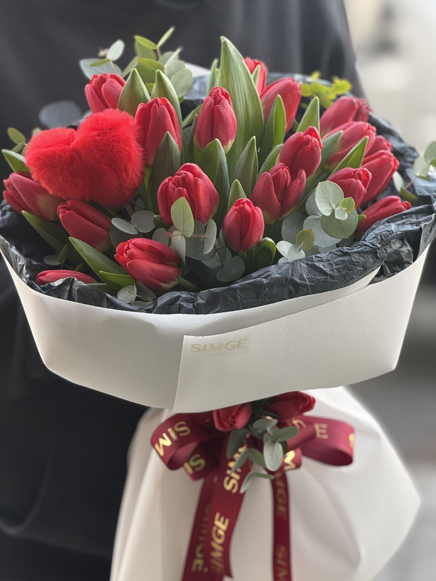 Aura Kırmızı Lale Aşk Buketi