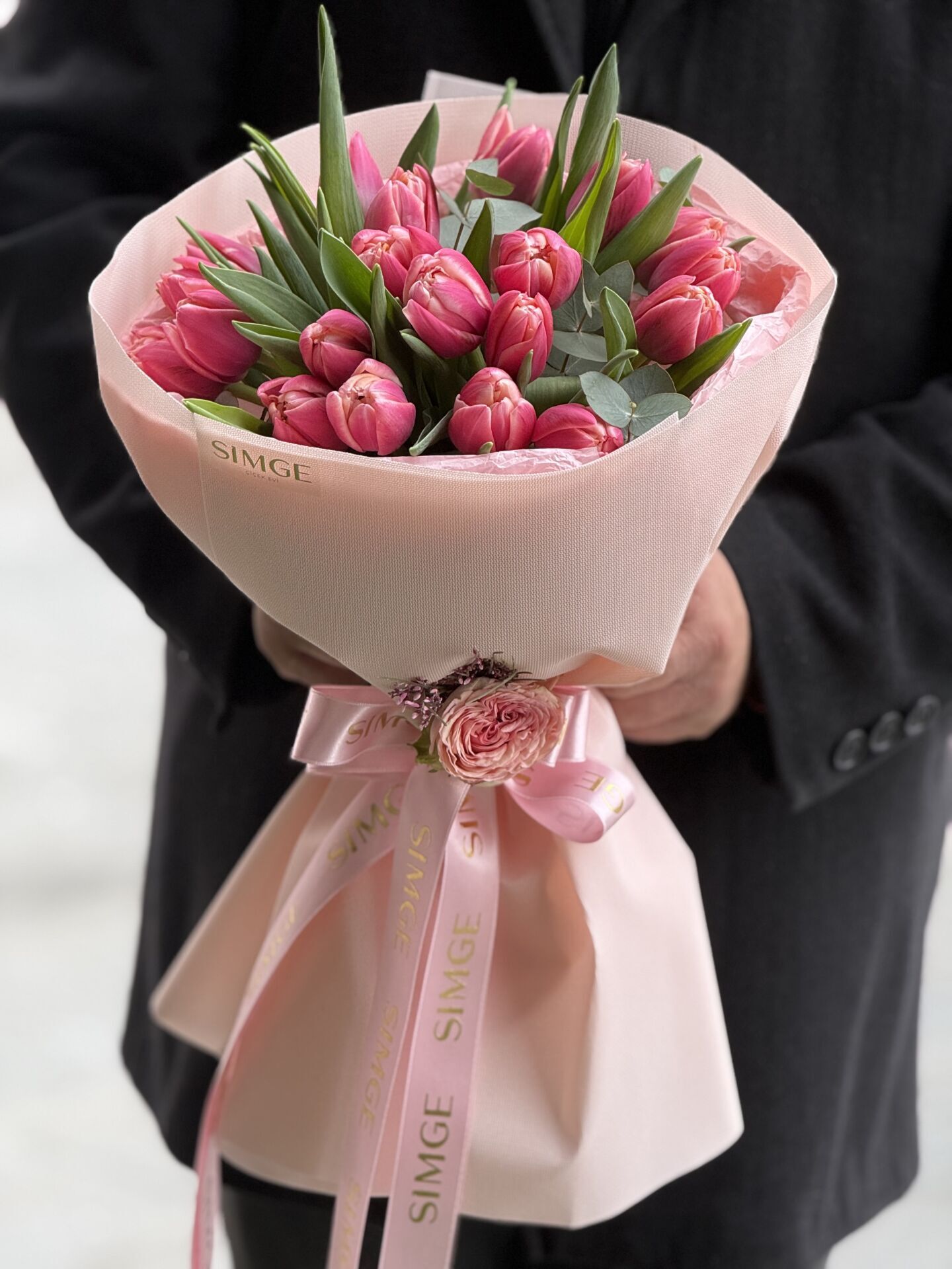 Silvia Pembe Lale Buketi