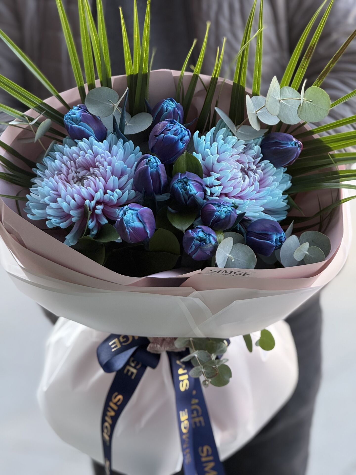 Silvia Bubblegum Anastasia ve Galaksi Mavi Lale Buketi