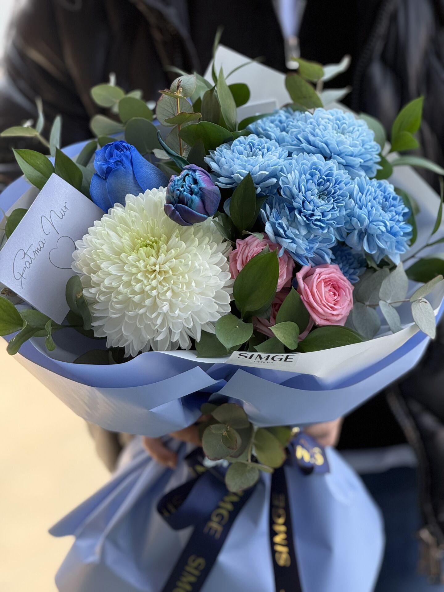 Fleur Mavi Tutku Anastasia ve Gül Buketi