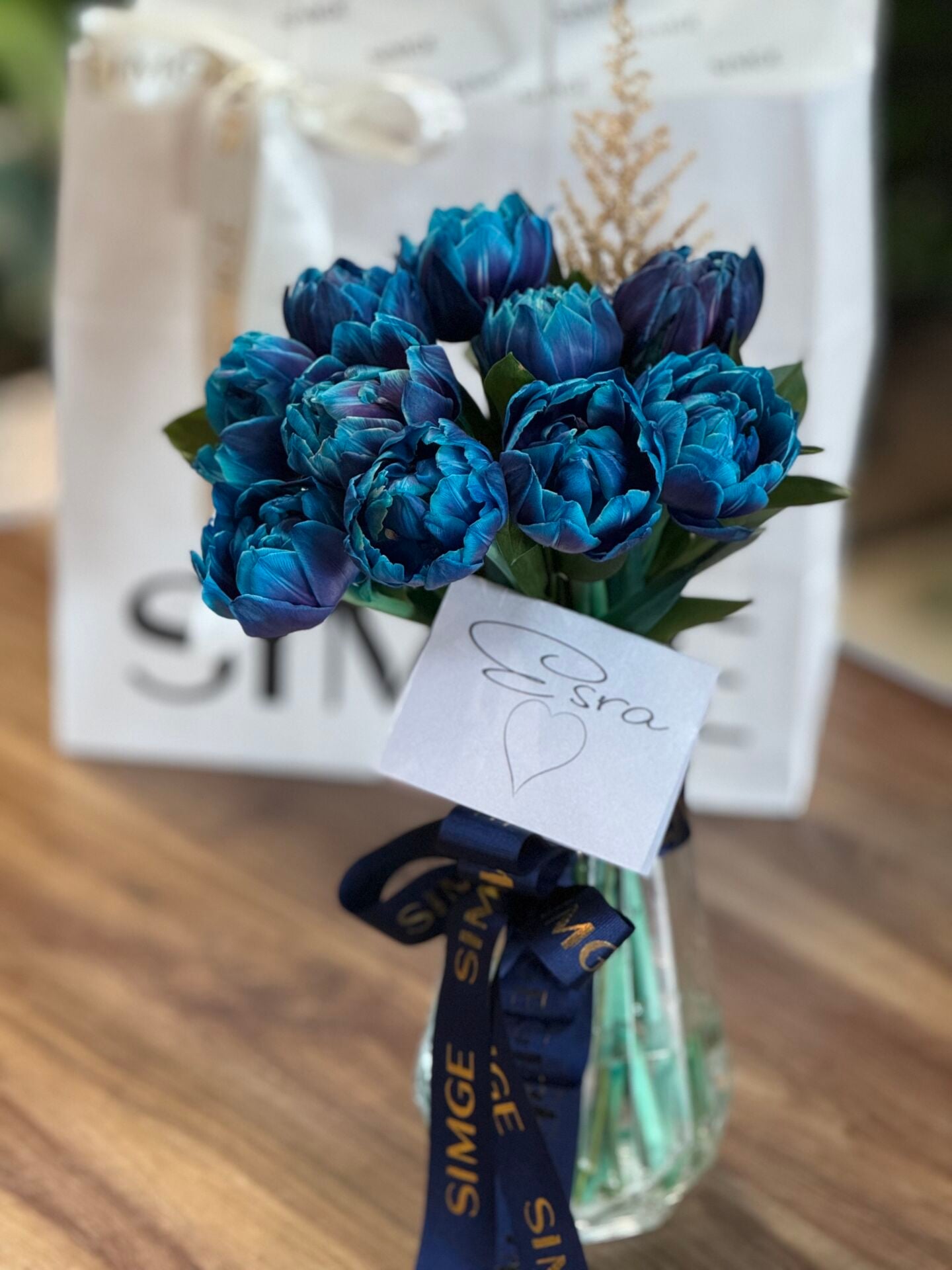 Cam Vazoda Şık Galaksi Mavi Lale