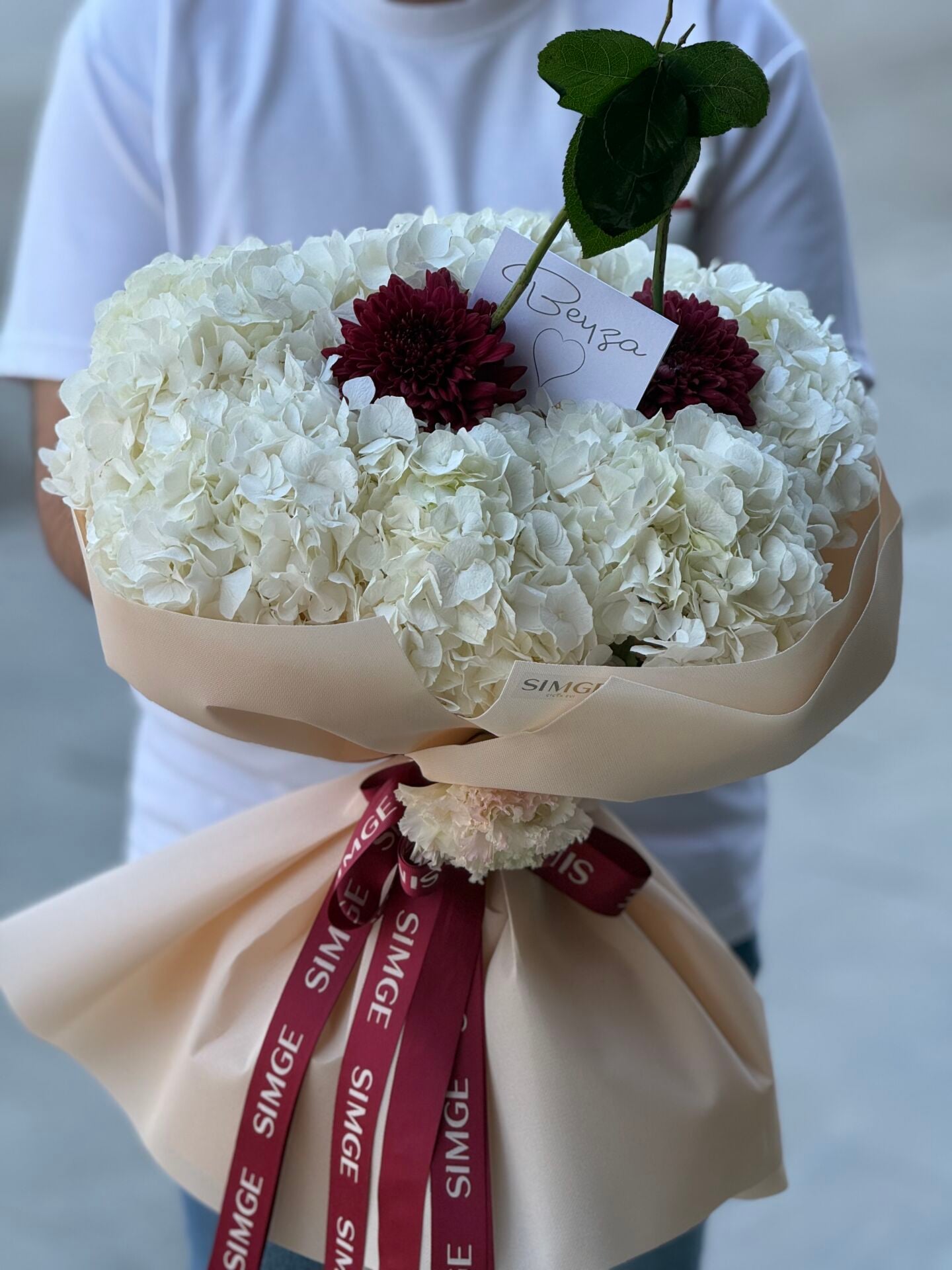 Aura Cherry Snow Ortanca Buketi